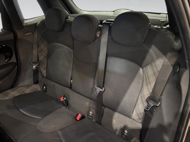 fotoG 8 del MINI MINI 5 Puertas Cooper SD Auto 125 kW (170 CV) 170cv Diésel del 2019 en Almería