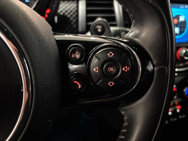 fotoG 20 del MINI MINI 5 Puertas Cooper SD Auto 125 kW (170 CV) 170cv Diésel del 2019 en Almería