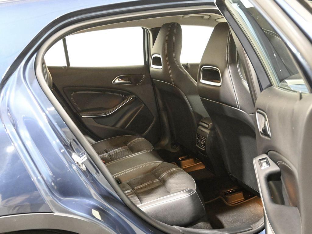 Mercedes-Benz GLA 200 115 kW (156 CV) 5