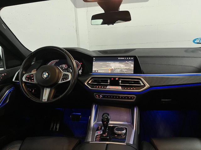 BMW X6 xDrive30d color Blanco. Año 2021. 210KW(286CV). Diésel. En concesionario Amiocar S.A. de Coruña