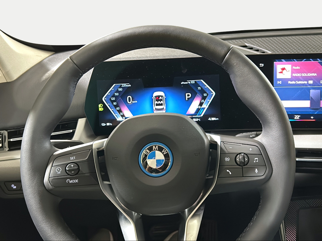 BMW iX1 xDrive30 color Blanco. Año 2024. 230KW(313CV). Eléctrico. En concesionario San Pablo Motor | Su Eminencia de Sevilla