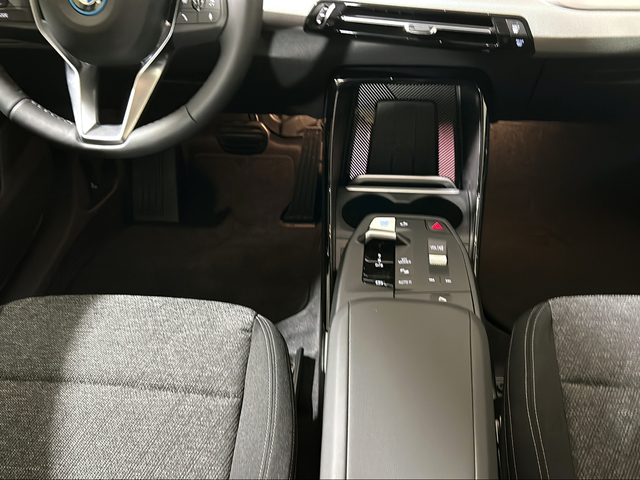 BMW iX1 xDrive30 color Blanco. Año 2024. 230KW(313CV). Eléctrico. En concesionario San Pablo Motor | Su Eminencia de Sevilla