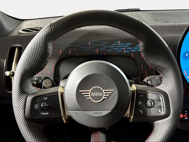 fotoG 12 del MINI MINI Countryman E 150 kW (204 CV) 204cv Eléctrico del 2024 en Sevilla