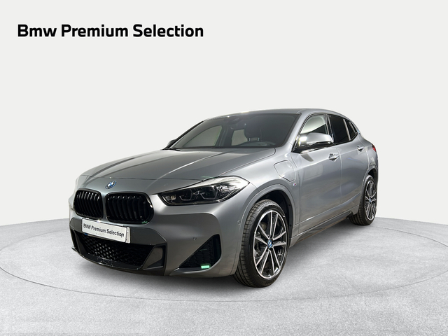 BMW X2 xDrive25e color Gris. Año 2025. 162KW(220CV). Híbrido Electro/Gasolina. En concesionario San Pablo Motor | Su Eminencia de Sevilla