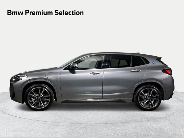 BMW X2 xDrive25e color Gris. Año 2025. 162KW(220CV). Híbrido Electro/Gasolina. En concesionario San Pablo Motor | Su Eminencia de Sevilla