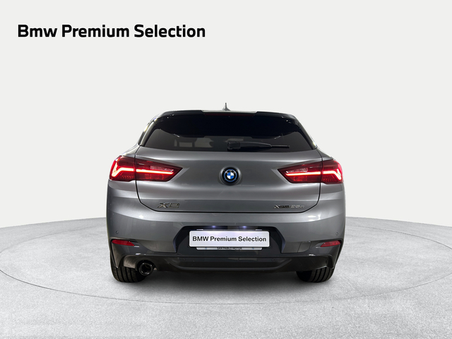 BMW X2 xDrive25e color Gris. Año 2025. 162KW(220CV). Híbrido Electro/Gasolina. En concesionario San Pablo Motor | Su Eminencia de Sevilla