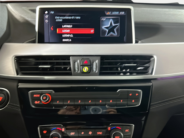 BMW X2 xDrive25e color Gris. Año 2025. 162KW(220CV). Híbrido Electro/Gasolina. En concesionario San Pablo Motor | Su Eminencia de Sevilla