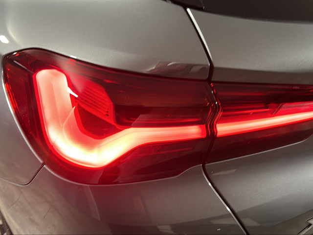 BMW X2 xDrive25e color Gris. Año 2025. 162KW(220CV). Híbrido Electro/Gasolina. En concesionario San Pablo Motor | Su Eminencia de Sevilla
