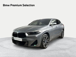 Fotos de BMW X2 xDrive25e color Gris. Año 2025. 162KW(220CV). Híbrido Electro/Gasolina. En concesionario San Pablo Motor | Su Eminencia de Sevilla