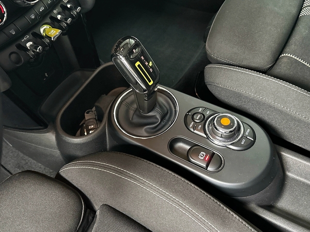 fotoG 17 del MINI MINI Cooper SE 135 kW (184 CV) 184cv Eléctrico del 2021 en Asturias