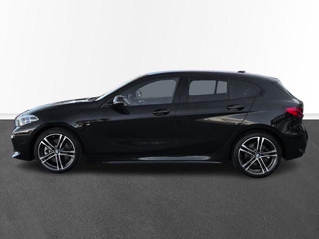 BMW Serie 1 120d color Negro. Año 2024. 140KW(190CV). Diésel. En concesionario CARTAGENA PREMIUM S.L. de Murcia