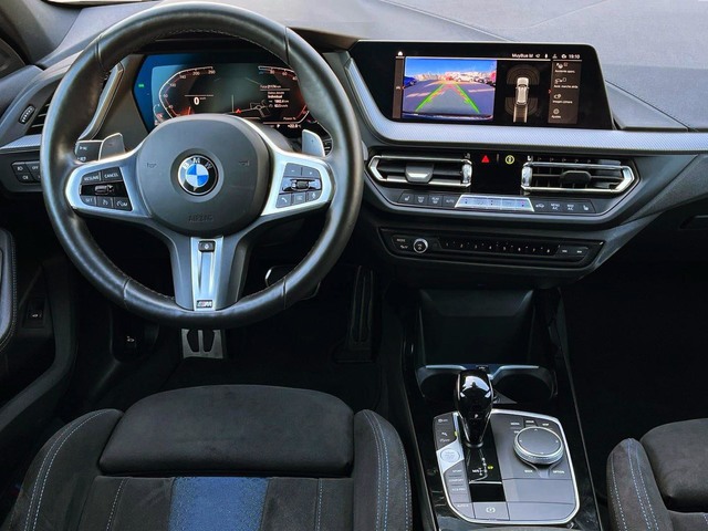 BMW Serie 1 120d color Negro. Año 2024. 140KW(190CV). Diésel. En concesionario CARTAGENA PREMIUM S.L. de Murcia