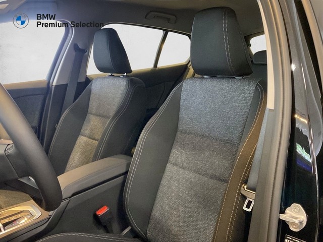 BMW Serie 1 120d color Negro. Año 2025. 120KW(163CV). Diésel. En concesionario Marmotor de Las Palmas