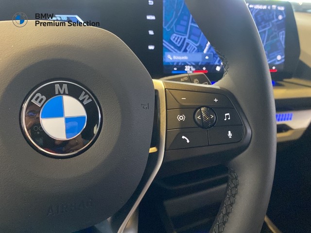 BMW Serie 1 120d color Negro. Año 2025. 120KW(163CV). Diésel. En concesionario Marmotor de Las Palmas