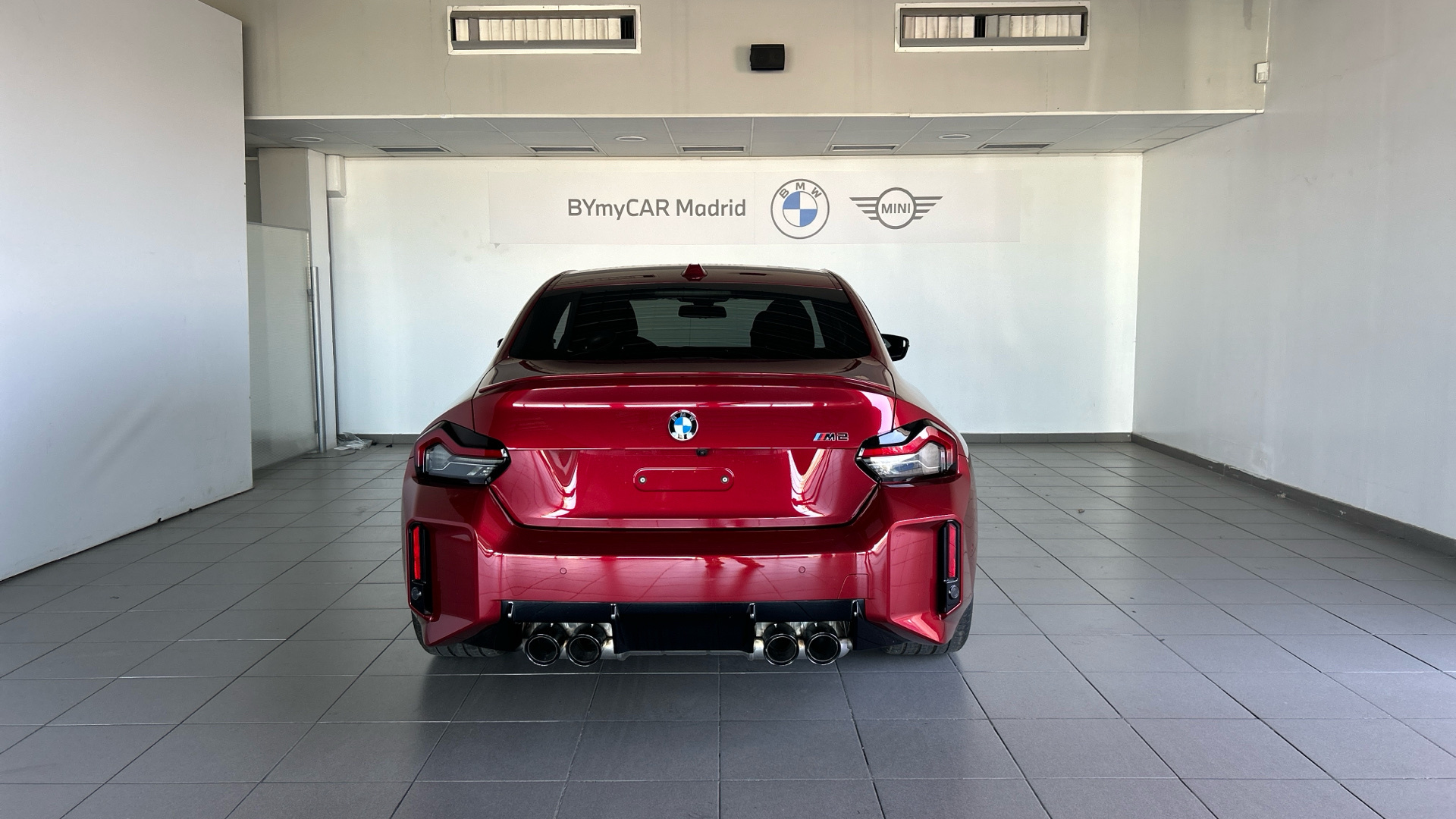 BMW M M2 Coupe color Rojo. Año 2025. 353KW(480CV). Gasolina. En concesionario BYmyCAR Madrid - Alcalá de Madrid