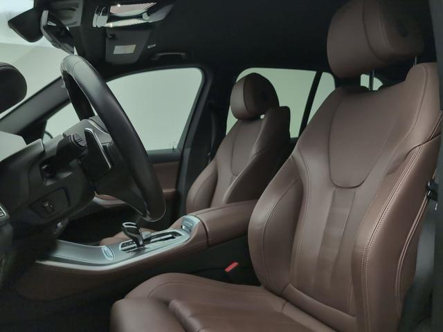 BMW X5 xDrive30d color Negro. Año 2022. 210KW(286CV). Diésel. En concesionario Automotor Premium Marbella - Málaga de Málaga