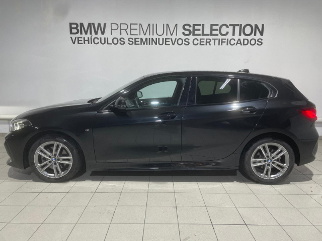 BMW Serie 1 118d color Negro. Año 2024. 110KW(150CV). Diésel. En concesionario Hispamovil, Orihuela de Alicante