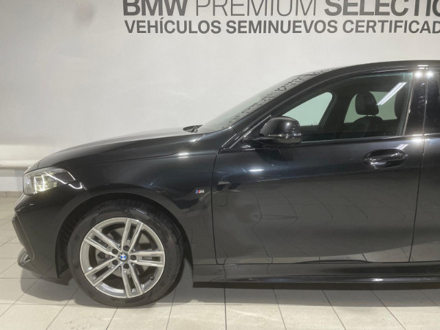 BMW Serie 1 118d color Negro. Año 2024. 110KW(150CV). Diésel. En concesionario Hispamovil, Orihuela de Alicante