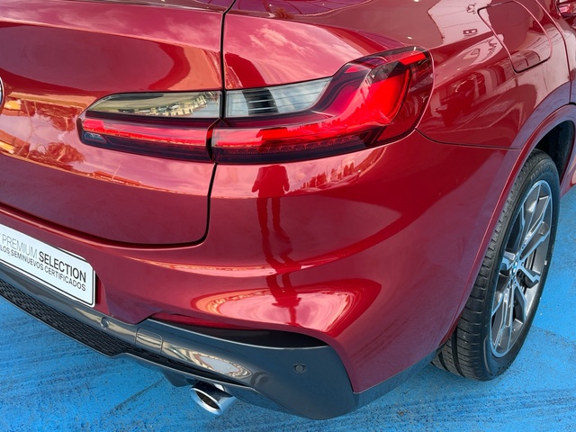 BMW X4 xDrive20d color Rojo. Año 2020. 140KW(190CV). Diésel. En concesionario Grünblau Motor (Bmw y Mini) de Cantabria