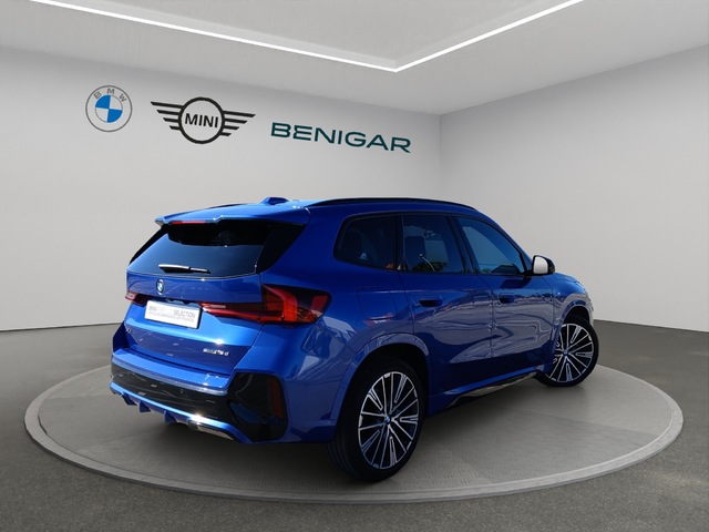BMW X1 sDrive18d color Azul. Año 2023. 110KW(150CV). Diésel. En concesionario GANDIA Automoviles Fersan, S.A. de Valencia