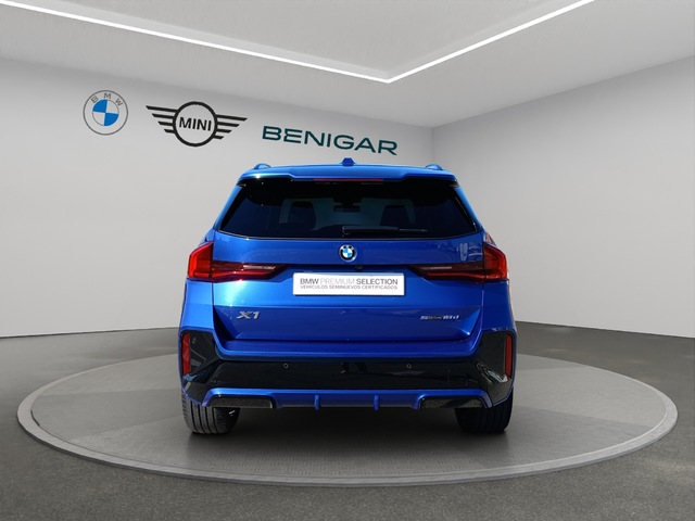 BMW X1 sDrive18d color Azul. Año 2023. 110KW(150CV). Diésel. En concesionario GANDIA Automoviles Fersan, S.A. de Valencia