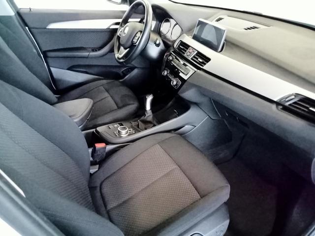 BMW X1 sDrive18i color Blanco. Año 2021. 103KW(140CV). Gasolina. En concesionario Mandel Motor Badajoz de Badajoz