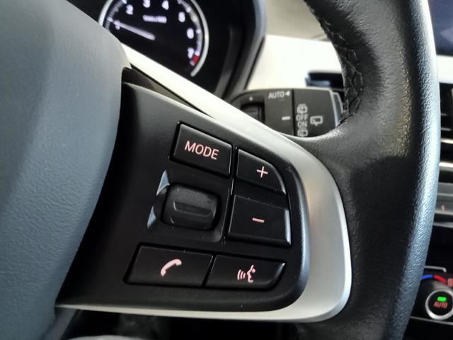 BMW X1 sDrive18i color Blanco. Año 2021. 103KW(140CV). Gasolina. En concesionario Mandel Motor Badajoz de Badajoz