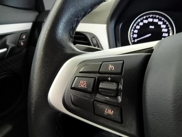 BMW X1 sDrive18i color Blanco. Año 2021. 103KW(140CV). Gasolina. En concesionario Mandel Motor Badajoz de Badajoz