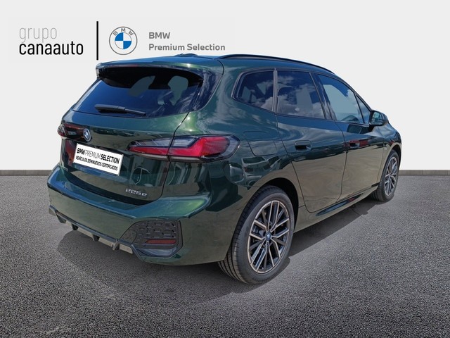 BMW Serie 2 225e Active Tourer color Verde. Año 2023. 180KW(245CV). Híbrido Electro/Gasolina. En concesionario TACO de Sta. C. Tenerife