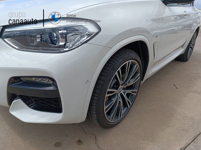 BMW X4 xDrive20d color Blanco. Año 2021. 140KW(190CV). Diésel. En concesionario TACO de Sta. C. Tenerife