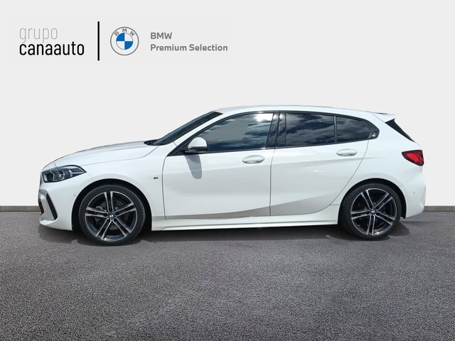 BMW Serie 1 118d color Blanco. Año 2021. 110KW(150CV). Diésel. En concesionario TACO de Sta. C. Tenerife