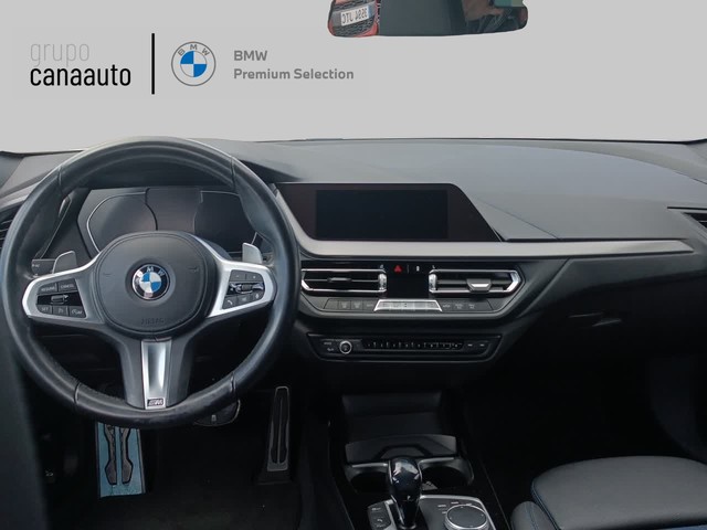 BMW Serie 1 118d color Blanco. Año 2021. 110KW(150CV). Diésel. En concesionario TACO de Sta. C. Tenerife