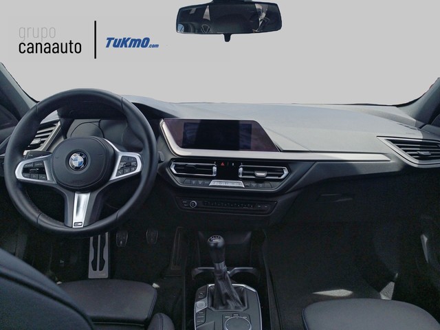 BMW Serie 1 118d color Blanco. Año 2021. 110KW(150CV). Diésel. En concesionario TACO de Sta. C. Tenerife