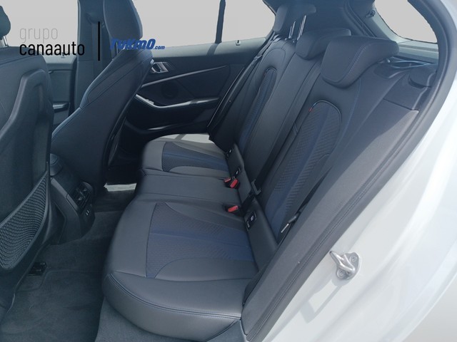 BMW Serie 1 118d color Blanco. Año 2021. 110KW(150CV). Diésel. En concesionario TACO de Sta. C. Tenerife