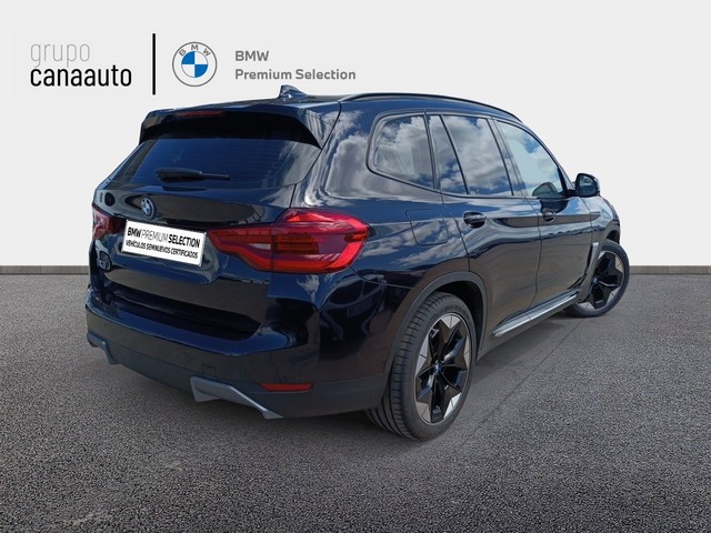 BMW iX3 Impressive color Negro. Año 2021. 210KW(286CV). Eléctrico. En concesionario TACO de Sta. C. Tenerife