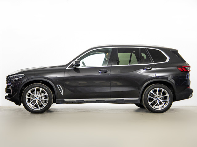 BMW X5 xDrive30d color Gris. Año 2021. 210KW(286CV). Diésel. En concesionario BMW Fuenteolid Valladolid de Valladolid