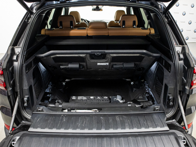 BMW X5 xDrive30d color Gris. Año 2021. 210KW(286CV). Diésel. En concesionario BMW Fuenteolid Valladolid de Valladolid