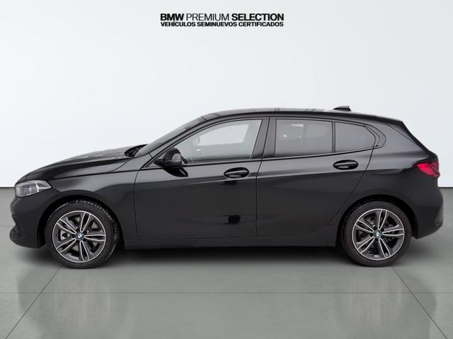 BMW Serie 1 120i color Negro. Año 2024. 131KW(178CV). Gasolina. En concesionario Automotor Premium Viso - Málaga de Málaga