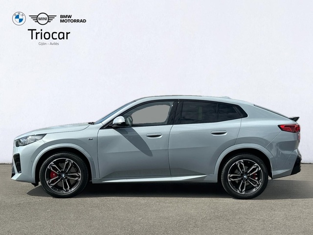 BMW X2 sDrive20i color Gris. Año 2025. 125KW(170CV). Gasolina. En concesionario Triocar Avilés (Bmw y Mini) de Asturias