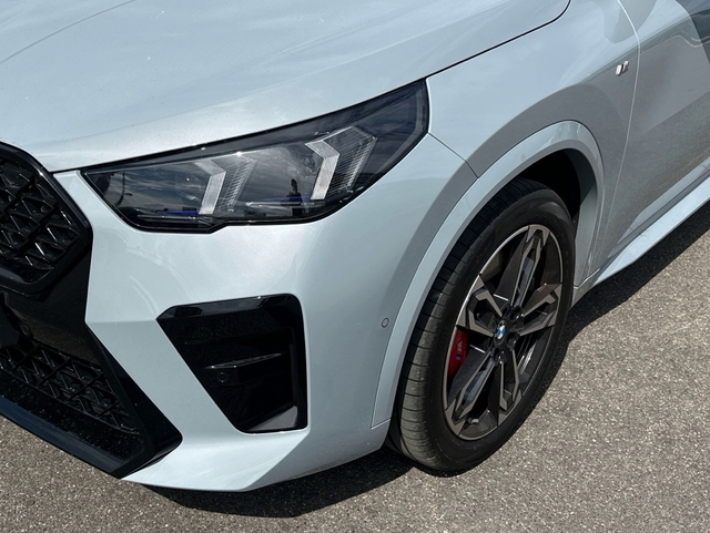 BMW X2 sDrive20i color Gris. Año 2025. 125KW(170CV). Gasolina. En concesionario Triocar Avilés (Bmw y Mini) de Asturias