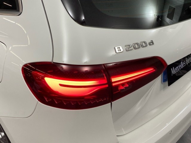 Mercedes-Benz Clase B 200 d - 18