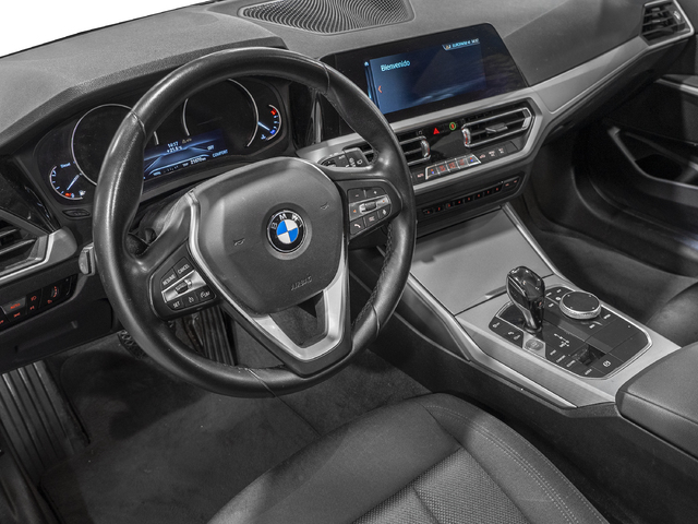 BMW Serie 3 318d color Negro. Año 2020. 110KW(150CV). Diésel. En concesionario Caetano Cuzco, Salvatierra de Madrid