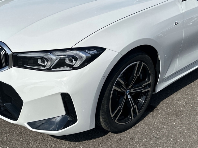 BMW Serie 3 318d color Blanco. Año 2025. 110KW(150CV). Diésel. En concesionario Triocar Avilés (Bmw y Mini) de Asturias