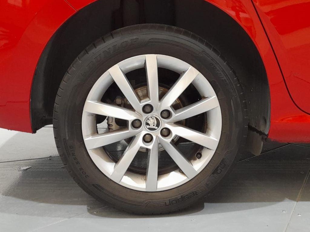 1.0 TSI Active 70 kW (95 CV)
