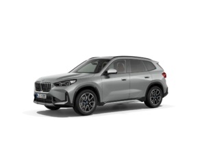 Fotos de BMW X1 xDrive30e color Gris Plata. Año 2024. 240KW(326CV). Híbrido Electro/Gasolina. En concesionario San Pablo Motor | Su Eminencia de Sevilla