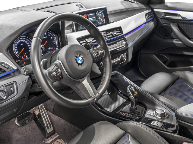 BMW X2 xDrive20i color Gris. Año 2021. 131KW(178CV). Gasolina. En concesionario Caetano Cuzco, Alcalá de Madrid