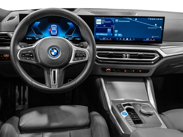 BMW i4 eDrive40 color Blanco. Año 2024. 250KW(340CV). Eléctrico. En concesionario Caetano Cuzco, Alcalá de Madrid