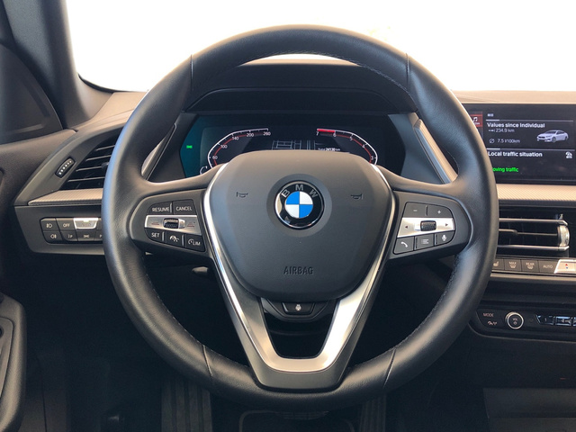 BMW Serie 2 218i Gran Coupe color Blanco. Año 2024. 103KW(140CV). Gasolina. En concesionario Vehinter Getafe de Madrid
