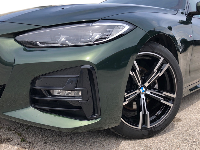 BMW Serie 4 420i Cabrio color Verde. Año 2024. 135KW(184CV). Gasolina. En concesionario Vehinter Getafe de Madrid