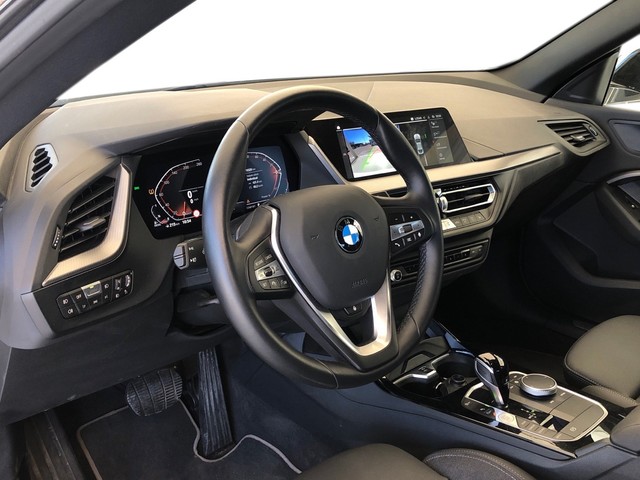 BMW Serie 2 218d Gran Coupe color Blanco. Año 2024. 110KW(150CV). Diésel. En concesionario Vehinter Getafe de Madrid